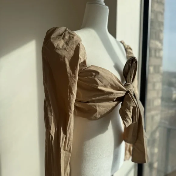 NEW Mable Angel Front Ribbon Self Tie Long sleeve puff shoulder crop top Size M - Picture 7 of 11